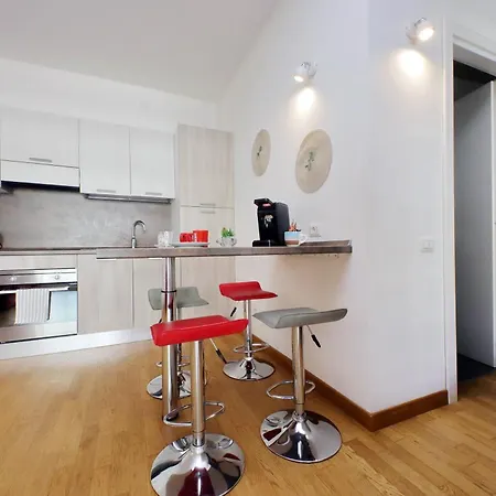 Claudias Flat By Domusdimore アパート *