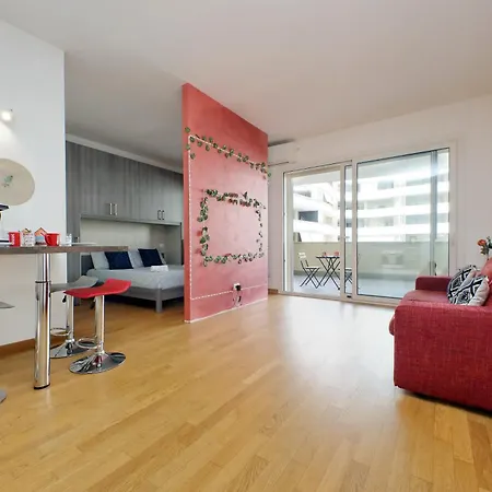 Claudias Flat By Domusdimore