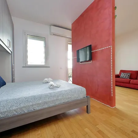 Claudias Flat By Domusdimore アパート *