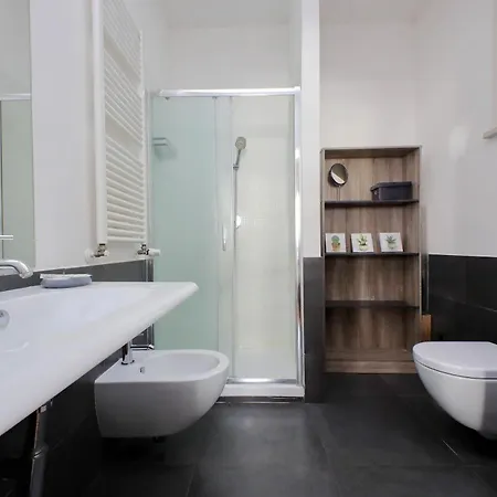 Claudias Flat By Domusdimore *