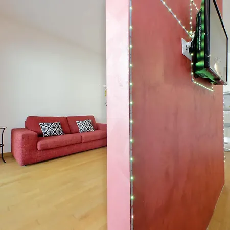 Claudias Flat By Domusdimore アパート *