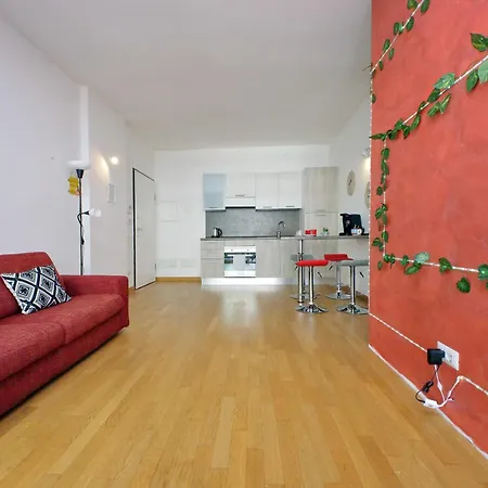 Claudias Flat By Domusdimore